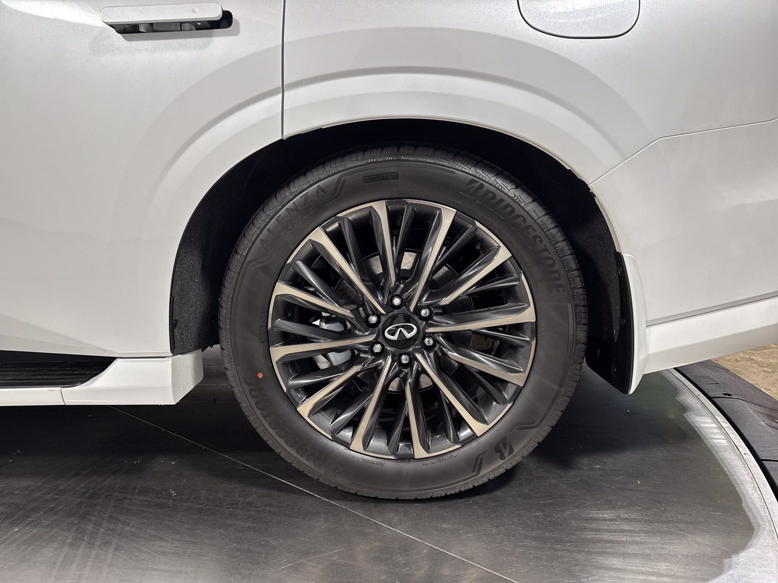 New 2026 INFINITI QX80 Autograph AWD/4WD image 11