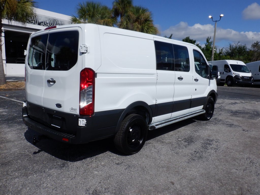 Used 2017 Ford Transit 250 130 Low Roof w/ Exterior Upgrade Package RWD image 7
