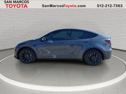 Used 2023 Tesla Model Y Long Range image 8