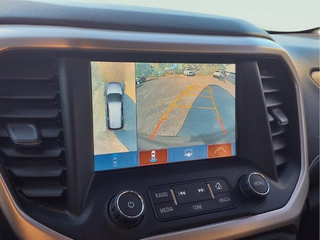 Certified 2018 GMC Acadia Denali w/ Technology Package AWD/4WD image 9