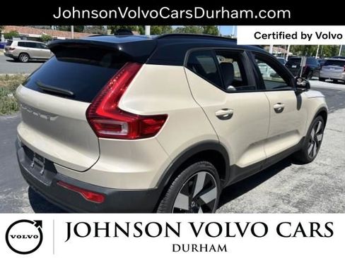 Used 2025 Volvo EX40 Ultra AWD/4WD image 3
