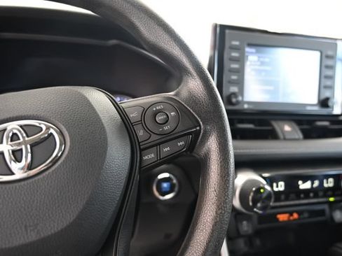 Used 2022 Toyota RAV4 XLE AWD/4WD image 24