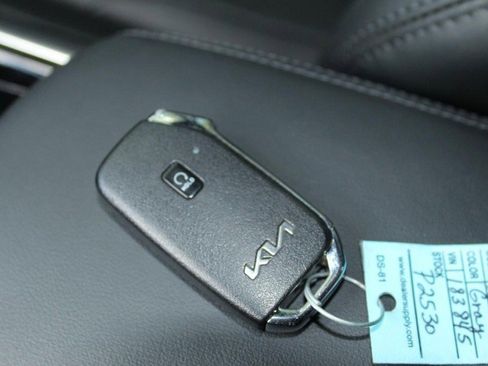 Used 2023 Kia K5 GT-Line image 41
