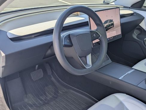 Used 2025 Tesla Model 3 Long Range AWD/4WD image 10