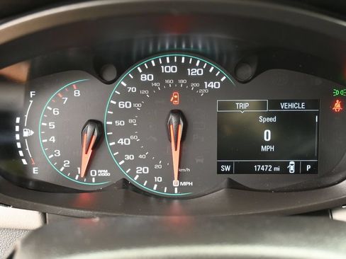 Used 2022 Chevrolet Trax LT w/ LT Convenience Package AWD/4WD image 23