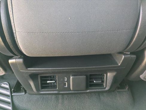 Used 2025 Chevrolet Silverado 1500 LT AWD/4WD image 18