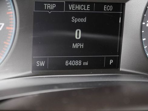 Used 2021 Chevrolet Traverse LS image 19