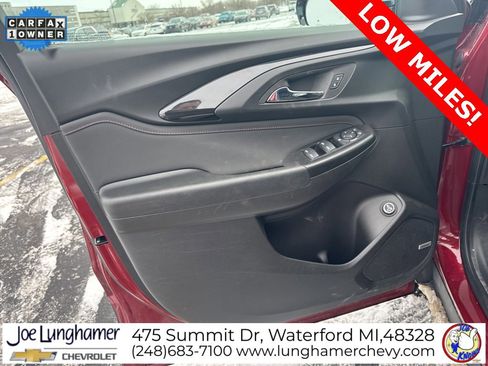 Used 2023 Chevrolet TrailBlazer RS w/ Sun and Liftgate Package image 13