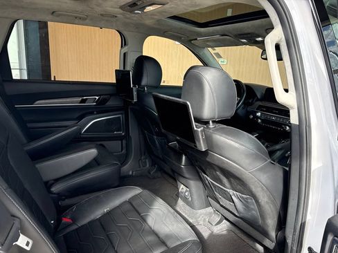 Certified 2022 Kia Telluride SX w/ SX Prestige Package AWD/4WD image 21