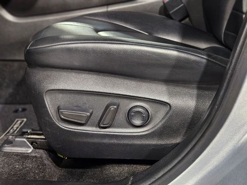 Used 2024 Toyota Highlander XLE image 23