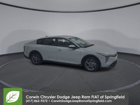 Used 2025 Kia K4 FWD image 17