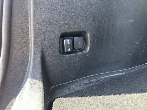 Used 2017 Ford Edge Titanium FWD image 27