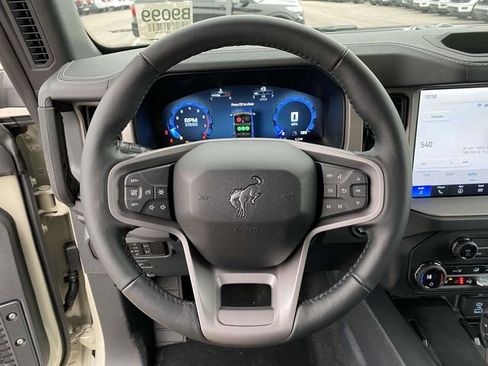 New 2025 Ford Bronco Outer Banks image 15