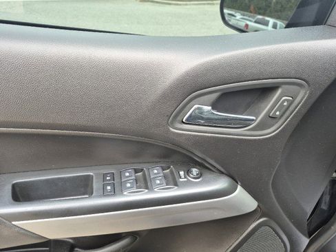 Used 2018 Chevrolet Colorado ZR2 image 24