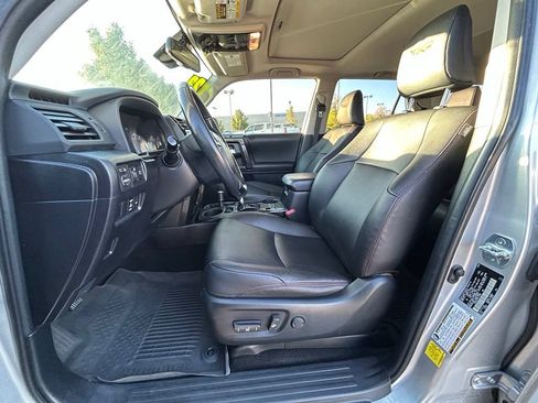 Used 2023 Toyota 4Runner TRD Off-Road Premium w/ Moonroof Package AWD/4WD image 12