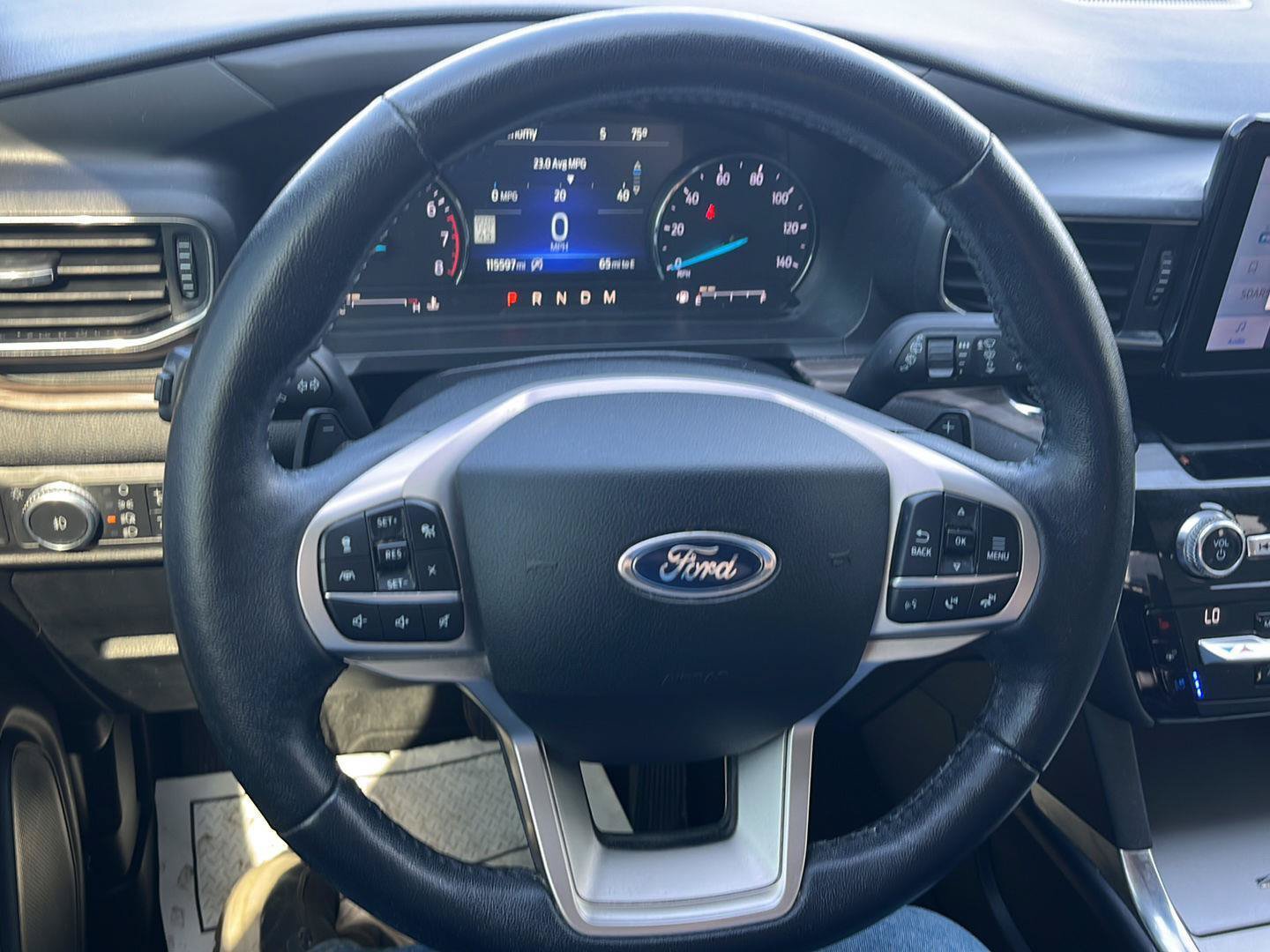Used 2021 Ford Explorer Limited w/ Equipment Group 301A AWD/4WD image 11