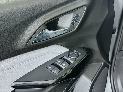 New 2026 Chevrolet Trax LT w/ Midnight Edition FWD image 19