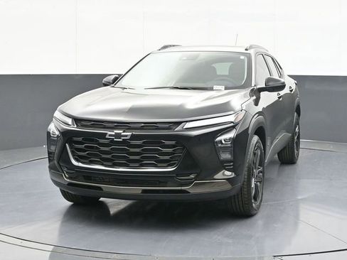 New 2026 Chevrolet Trax ACTIV image 2