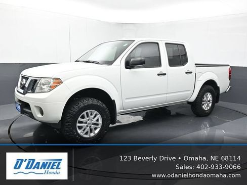 Used 2014 Nissan Frontier SV AWD/4WD image 1