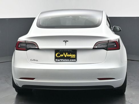 Used 2021 Tesla Model 3 Standard Range Plus image 3