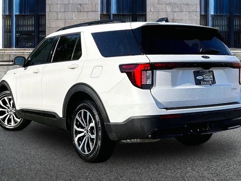 Used 2025 Ford Explorer ST-Line AWD/4WD image 10