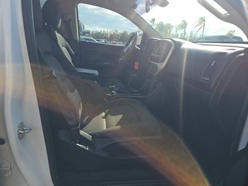 Used 2020 GMC Canyon SLE w/ Elevation Edition image 13