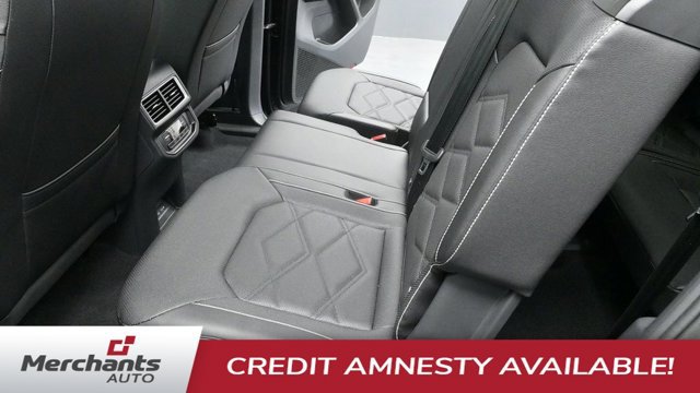 Used 2026 Volkswagen Atlas SE AWD/4WD image 16