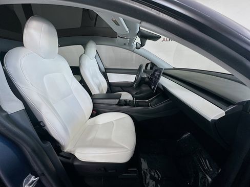 Used 2020 Tesla Model Y Long Range image 26