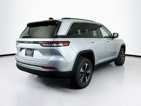Used 2023 Jeep Grand Cherokee 4WD 4xe image 9