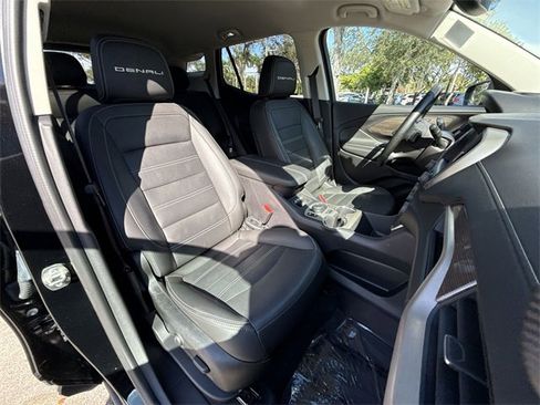 Used 2024 GMC Terrain Denali w/ Denali Premium Package image 25