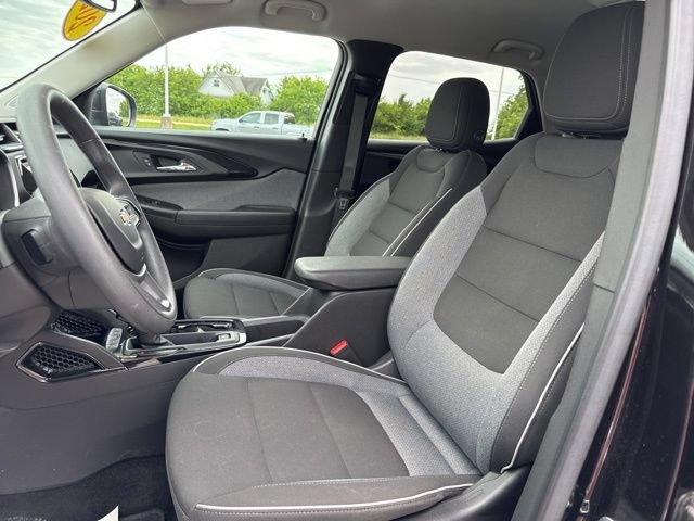 Used 2023 Chevrolet TrailBlazer LT w/ Convenience Package FWD image 19