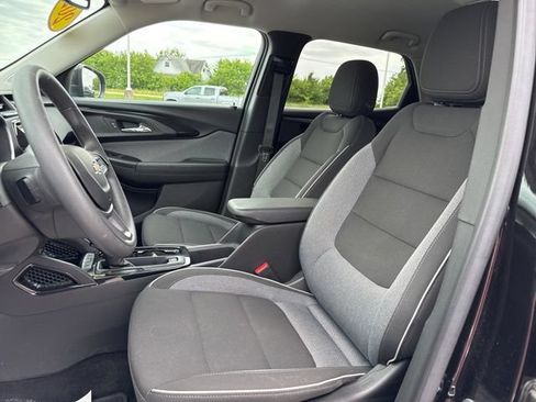 Used 2023 Chevrolet TrailBlazer LT w/ Convenience Package FWD image 19