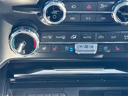 New 2026 Ford F250 Platinum w/ FX4 Off-Road Package image 27