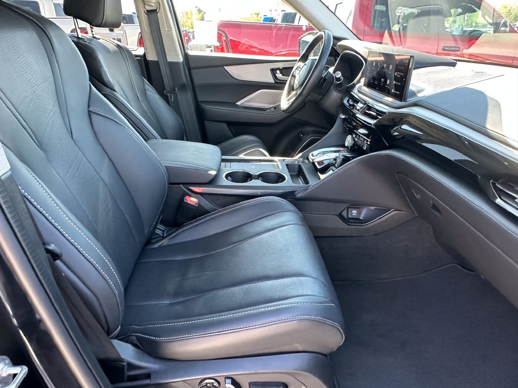 Used 2025 Acura MDX w/ Technology Package FWD image 16