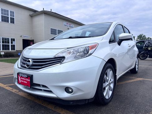 Used 2015 Nissan Versa Note FWD image 2