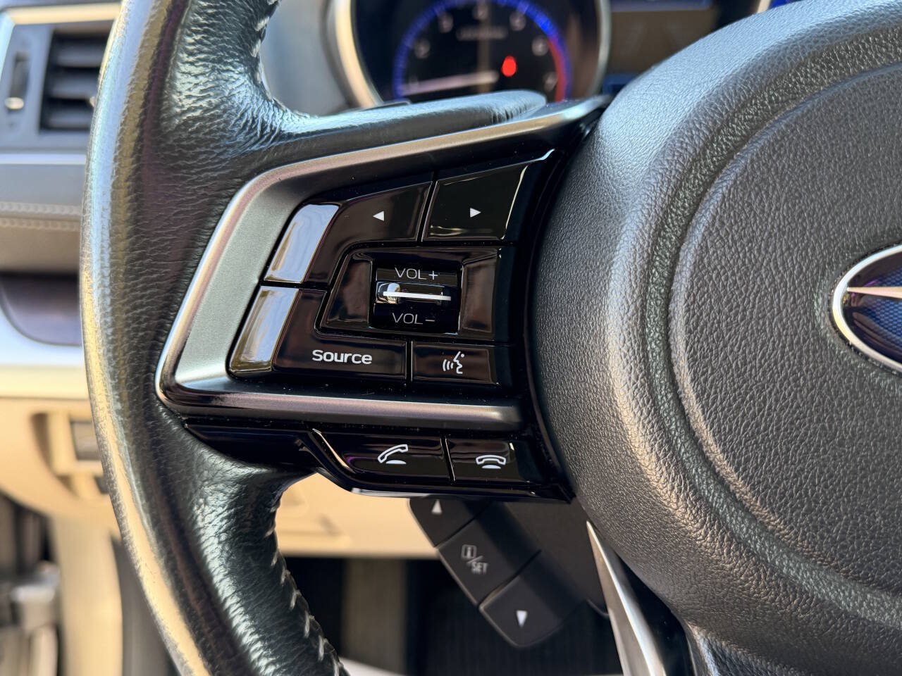 Used 2019 Subaru Outback 2.5i Limited AWD/4WD image 14