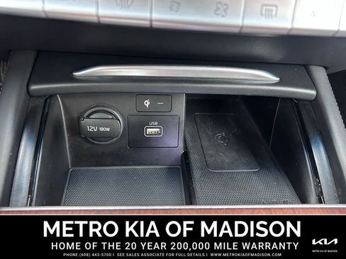 Used 2020 Kia K900 Luxury w/ VIP Package image 22