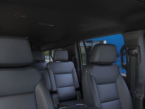 New 2026 Chevrolet Suburban LT w/ Comfort Package AWD/4WD image 24