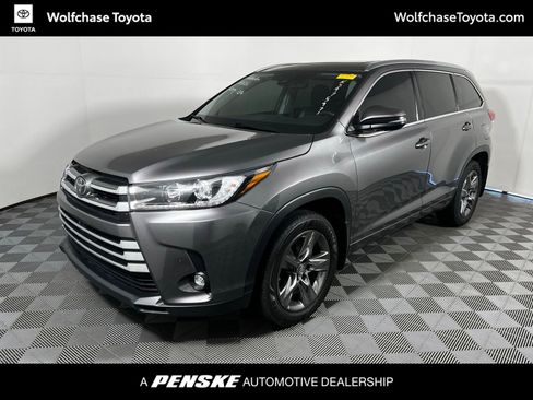 Used 2019 Toyota Highlander Limited Platinum image 1