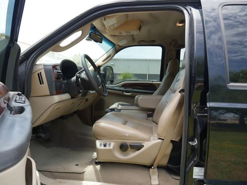 Used 2006 Ford F250 Lariat AWD/4WD image 4