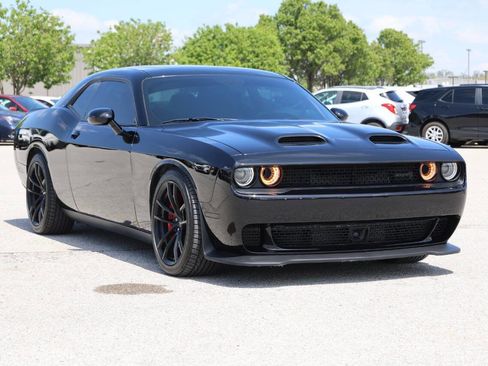 Used 2023 Dodge Challenger SRT Hellcat RWD image 4