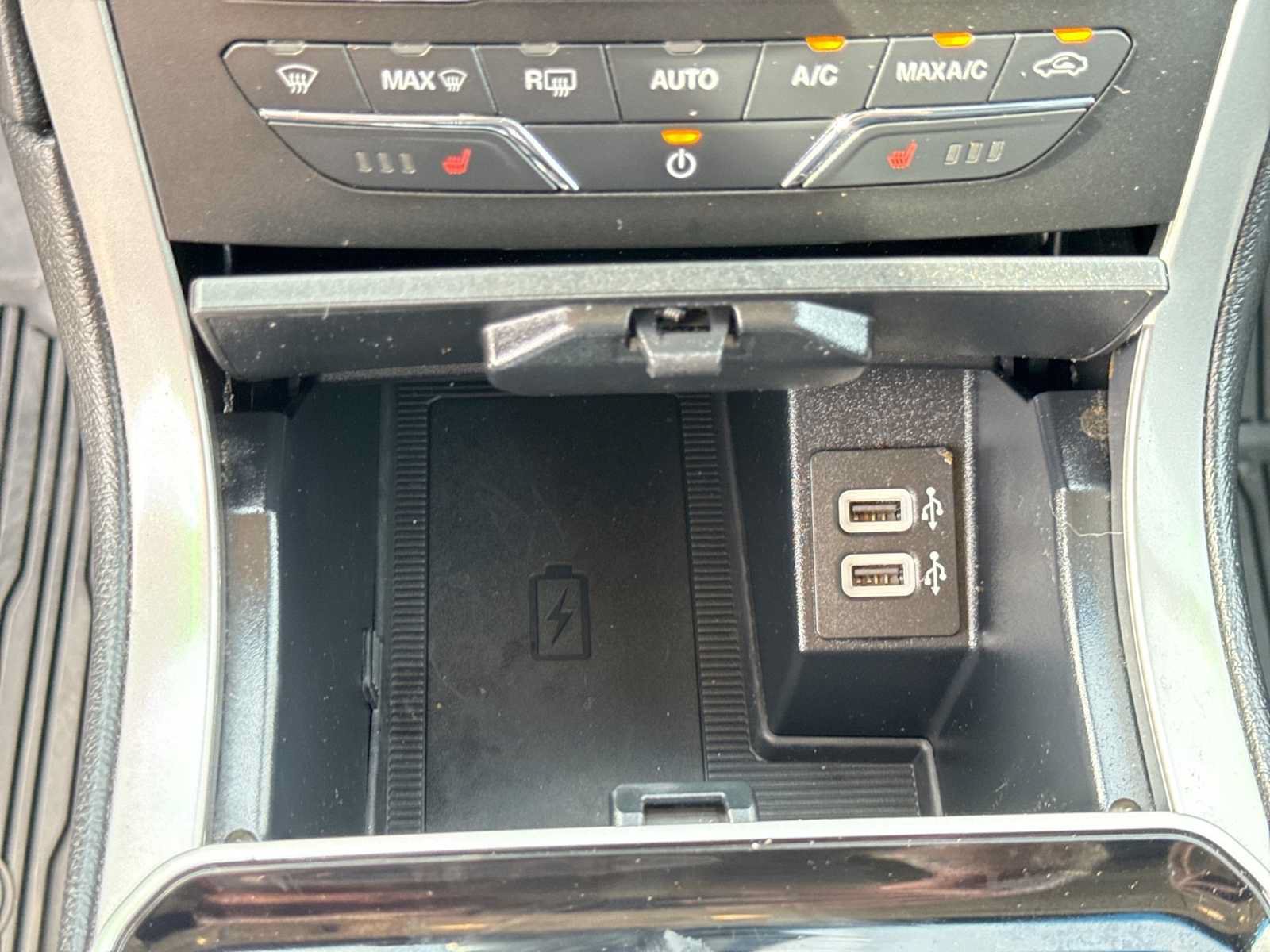 Used 2019 Ford Edge SEL w/ Equipment Group 201A AWD/4WD image 30