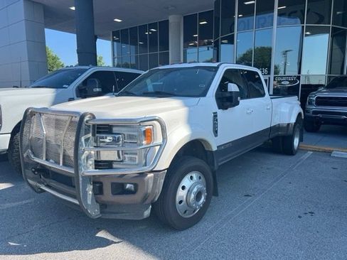 Used 2017 Ford F450 King Ranch w/ King Ranch Ultimate Package AWD/4WD image 2