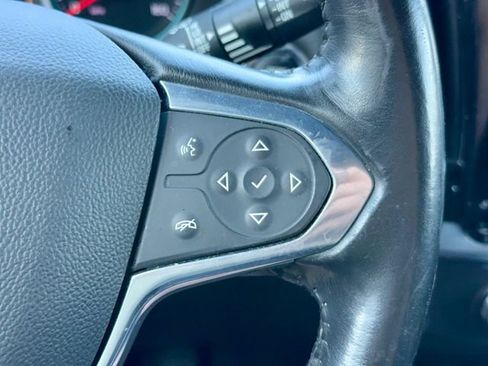 Used 2022 Chevrolet Traverse LT AWD/4WD image 18