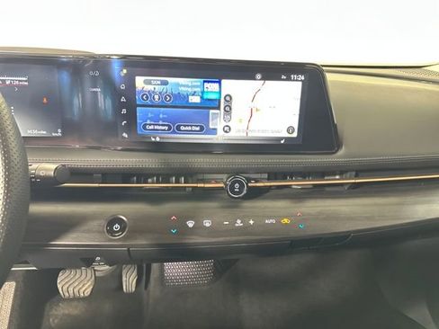 Used 2023 Nissan Ariya AWD image 21