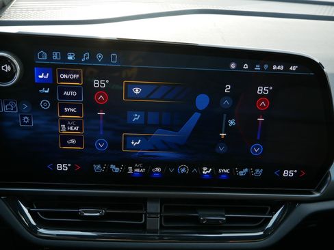 New 2026 Chevrolet Equinox EV RS image 8