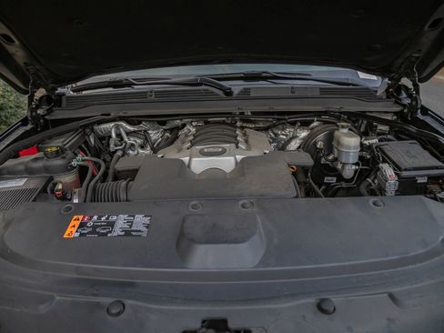 Used 2018 Cadillac Escalade 2WD image 35