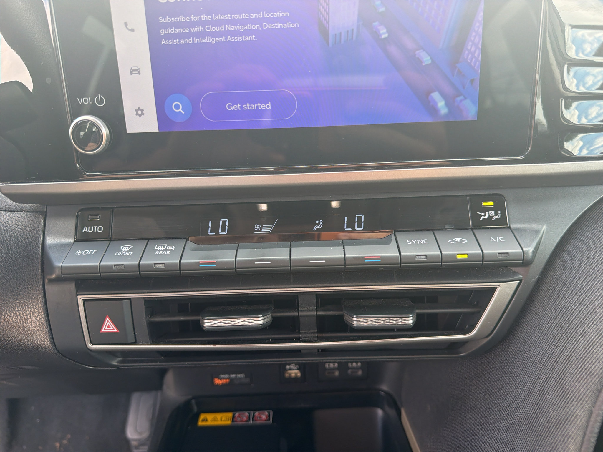 Used 2025 Toyota Camry LE FWD image 19