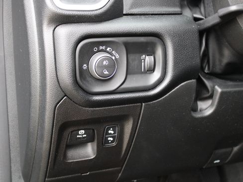 Certified 2022 RAM 1500 Big Horn image 14