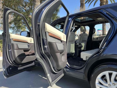 Used 2019 Land Rover Discovery HSE image 59